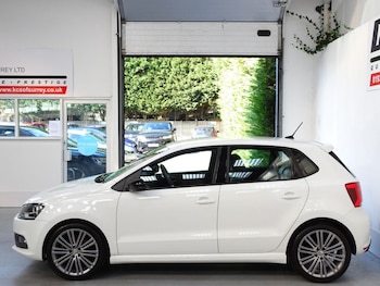 Used Volkswagen Polo 2016 for sale - 76509414: Photo