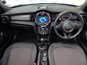 Used MINI Convertible 2019 for sale - 78839548: Photo