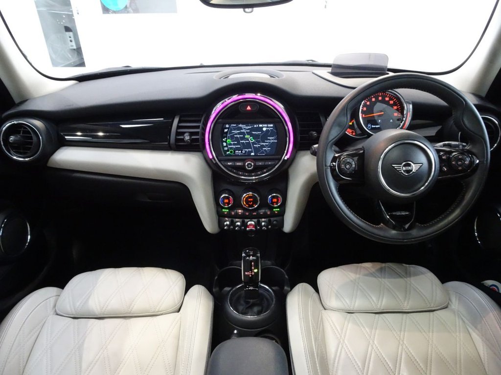 Used MINI Hatch 2019 for sale - 77110885: Photo 2