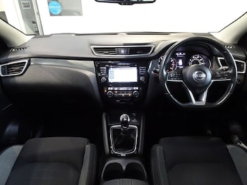 Used Nissan Qashqai 2017 for sale - 78544049: Photo