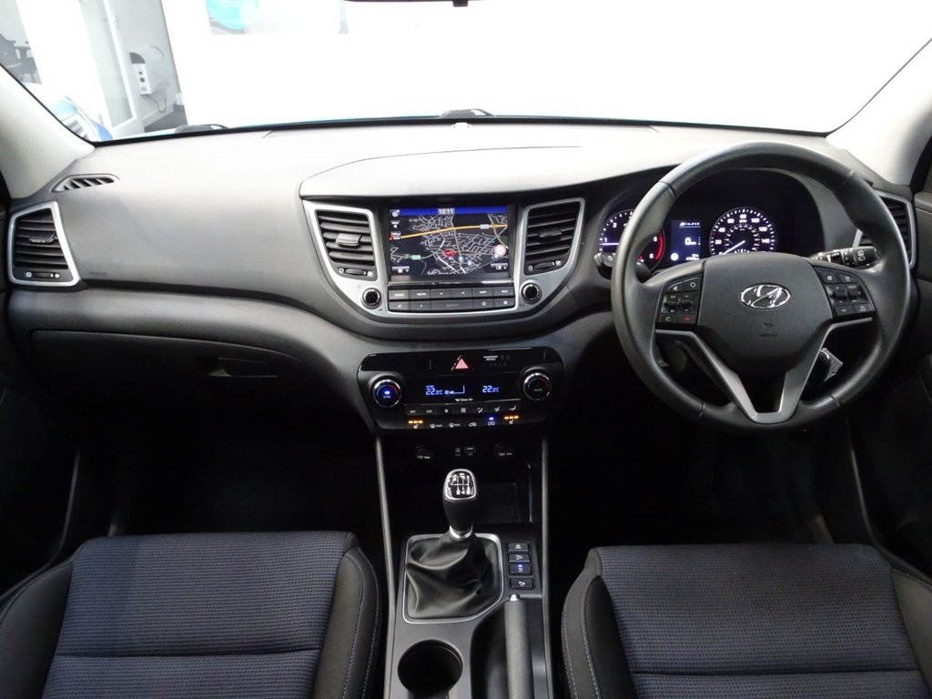 Used Hyundai TUCSON 2017 for sale - 77820824: Photo 2