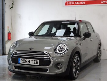 Used MINI Hatch 2019 for sale - 77250268: Photo