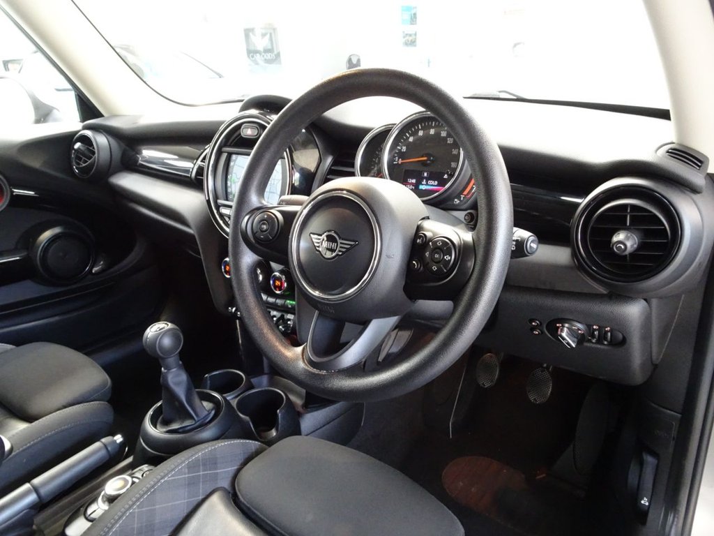 Used MINI Hatch 2019 for sale - 77904826: Photo 12