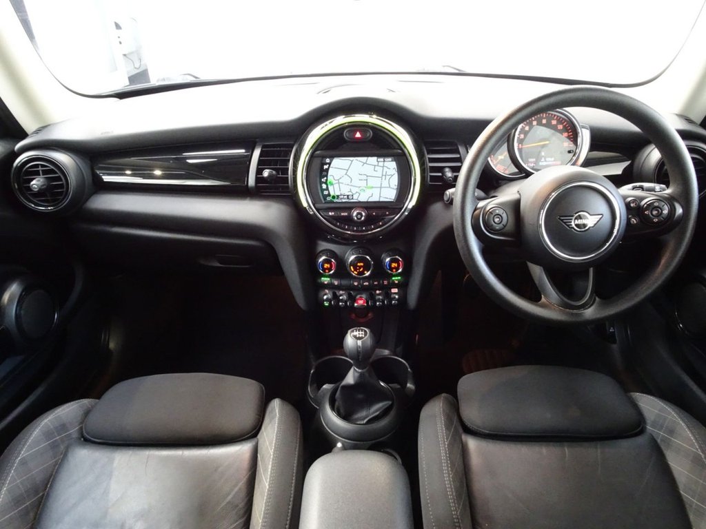 Used MINI Hatch 2019 for sale - 77904826: Photo 2