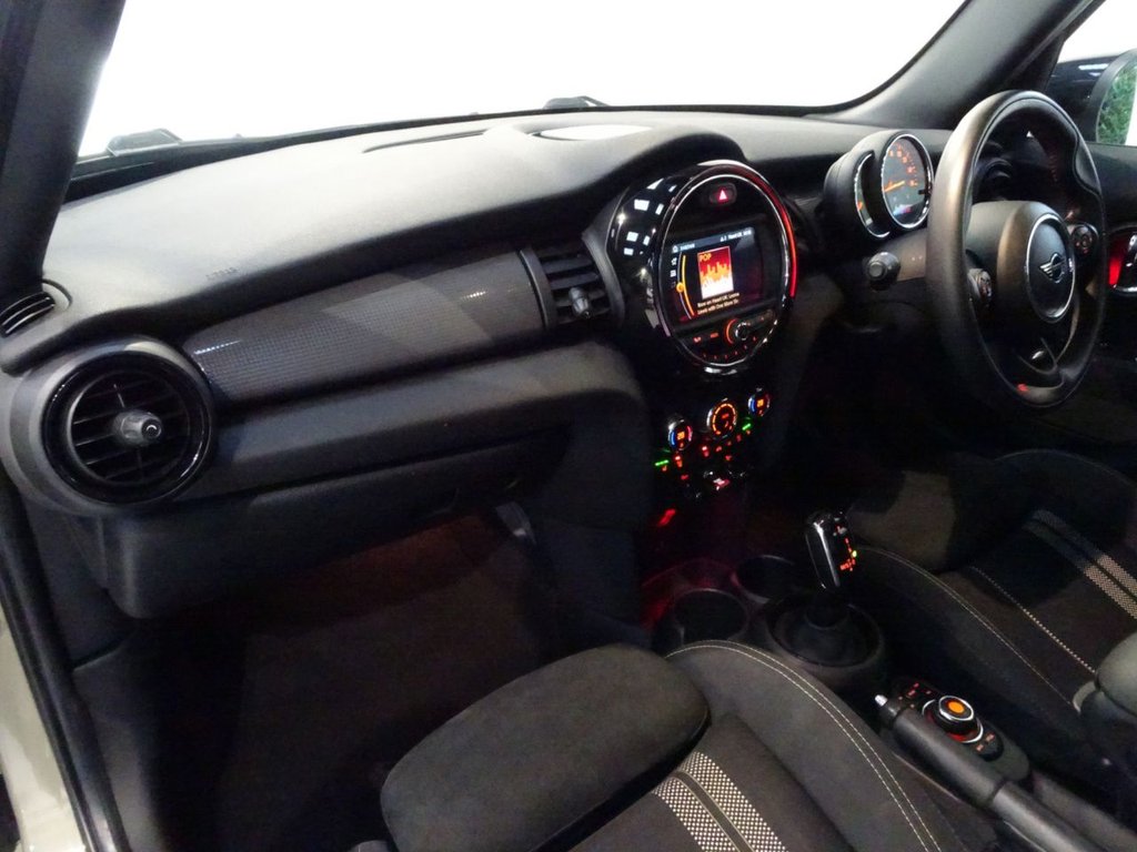 Used MINI Hatch 2020 for sale - 76950473: Photo 16