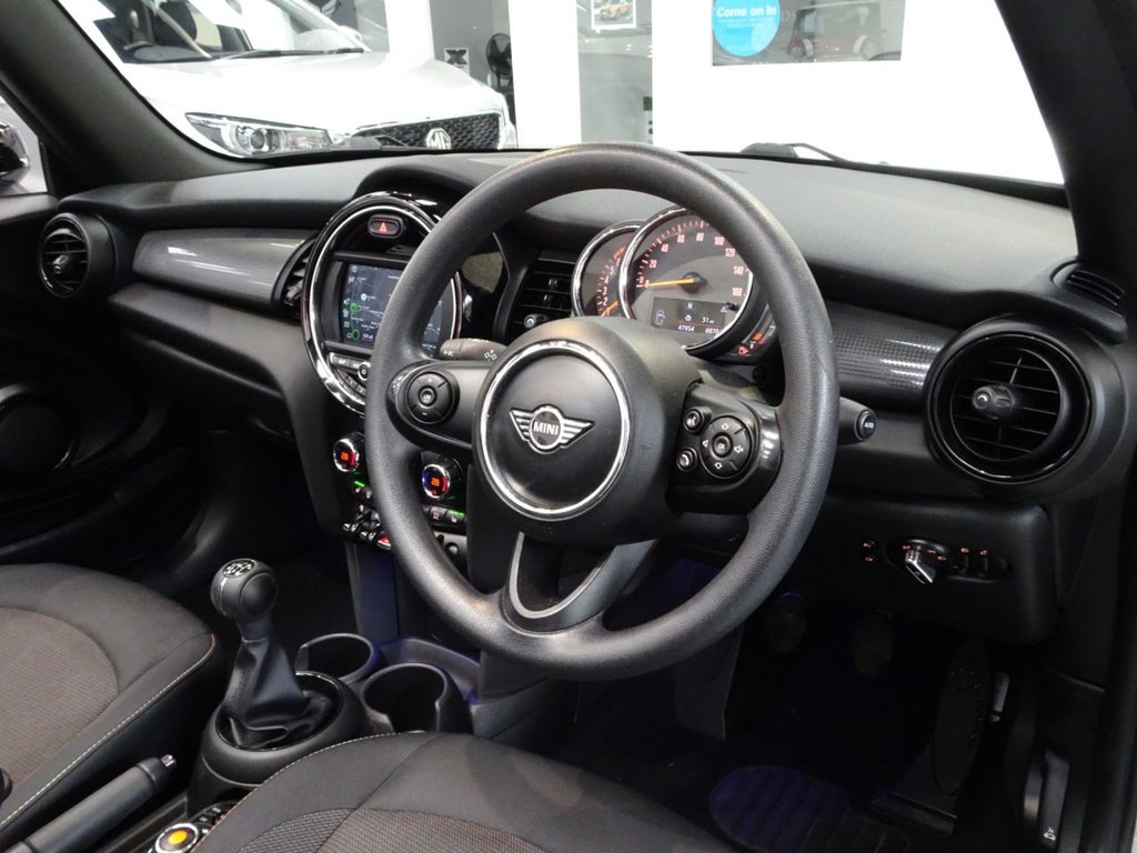 Used MINI Convertible 2019 for sale - 77408691: Photo 12
