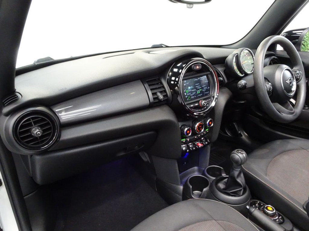 Used MINI Convertible 2019 for sale - 77408691: Photo 13