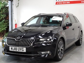 Used Skoda Superb 2018 for sale - 76686482: Photo