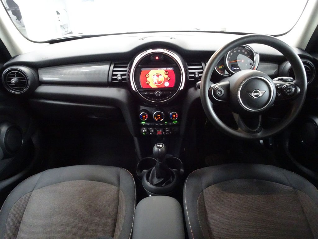 Used MINI Hatch 2019 for sale - 76509460: Photo 2