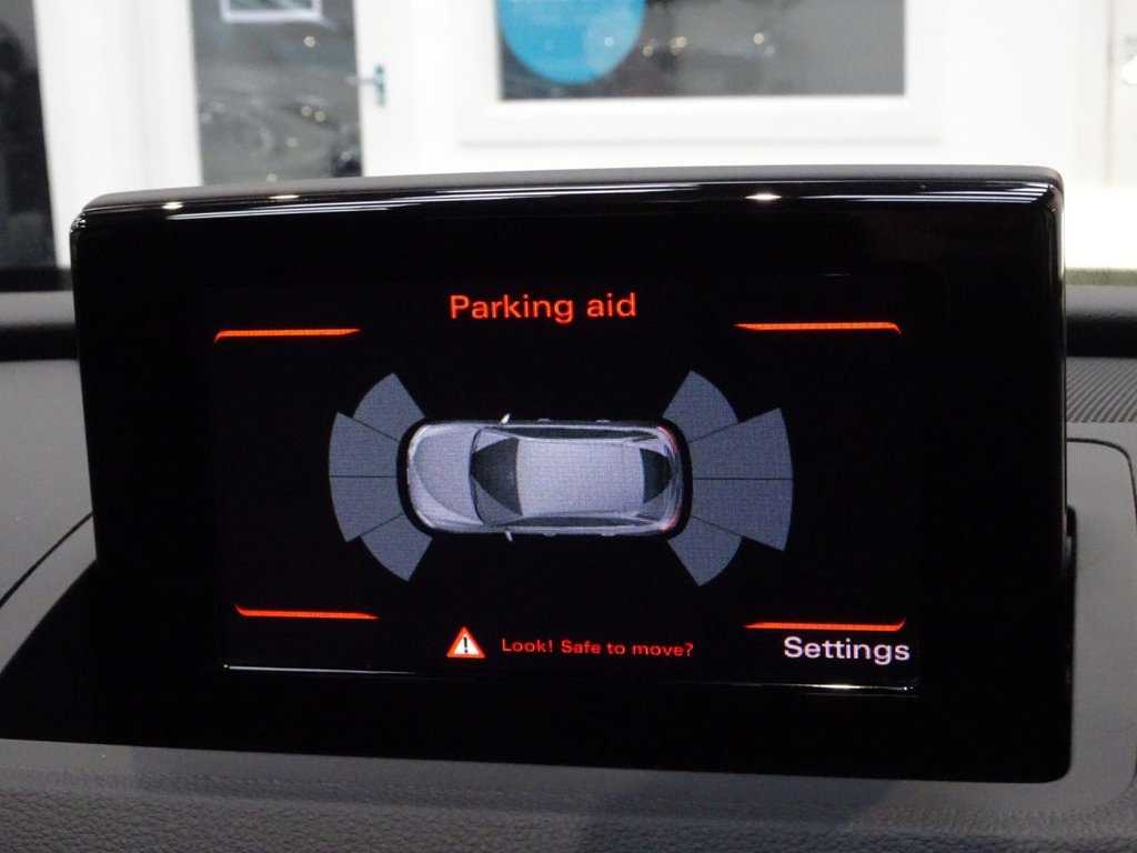 Used Audi Q3 2014 for sale - 76509476: Photo 40