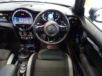 Used MINI Hatch 2023 for sale - 76509727: Photo