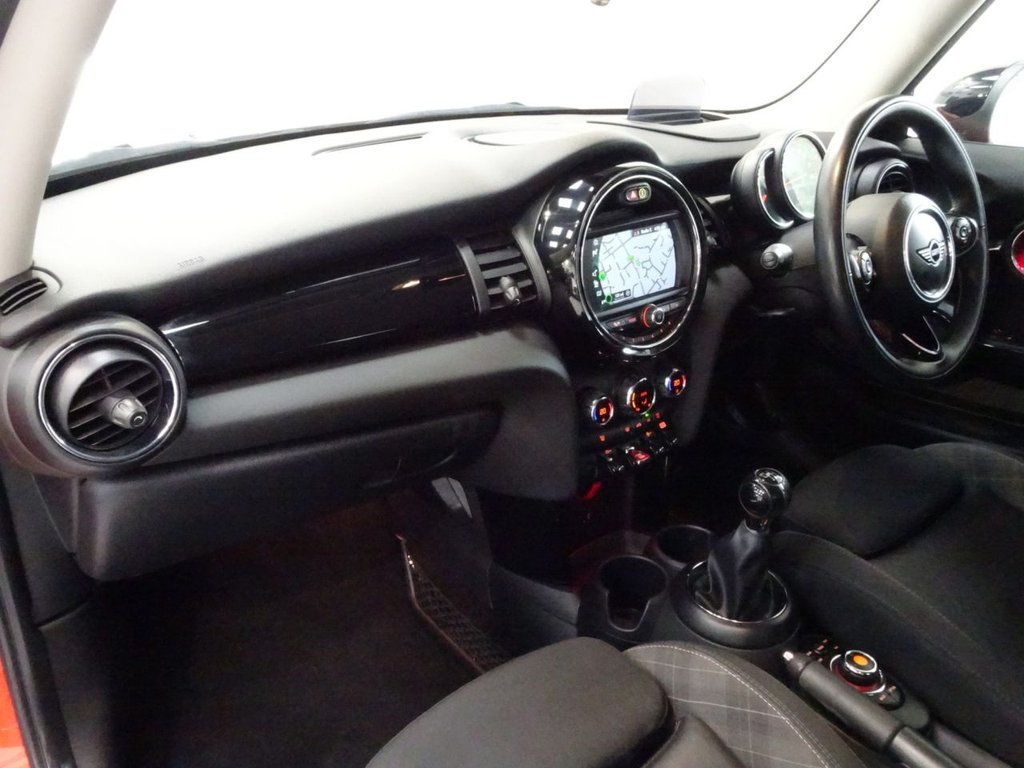 Used MINI Hatch 2018 for sale - 76509724: Photo 29