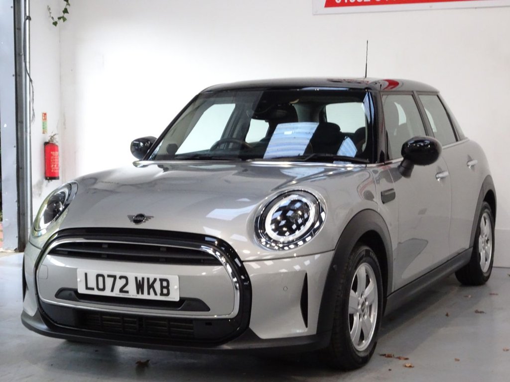 Used MINI Hatch 2022 for sale - 76686539: Photo 4