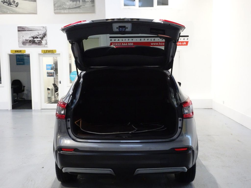 Used Nissan Qashqai 2018 for sale - 76686675: Photo 14