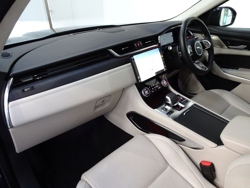 Used Jaguar F-Pace 2022 for sale - 76686296: Photo 10