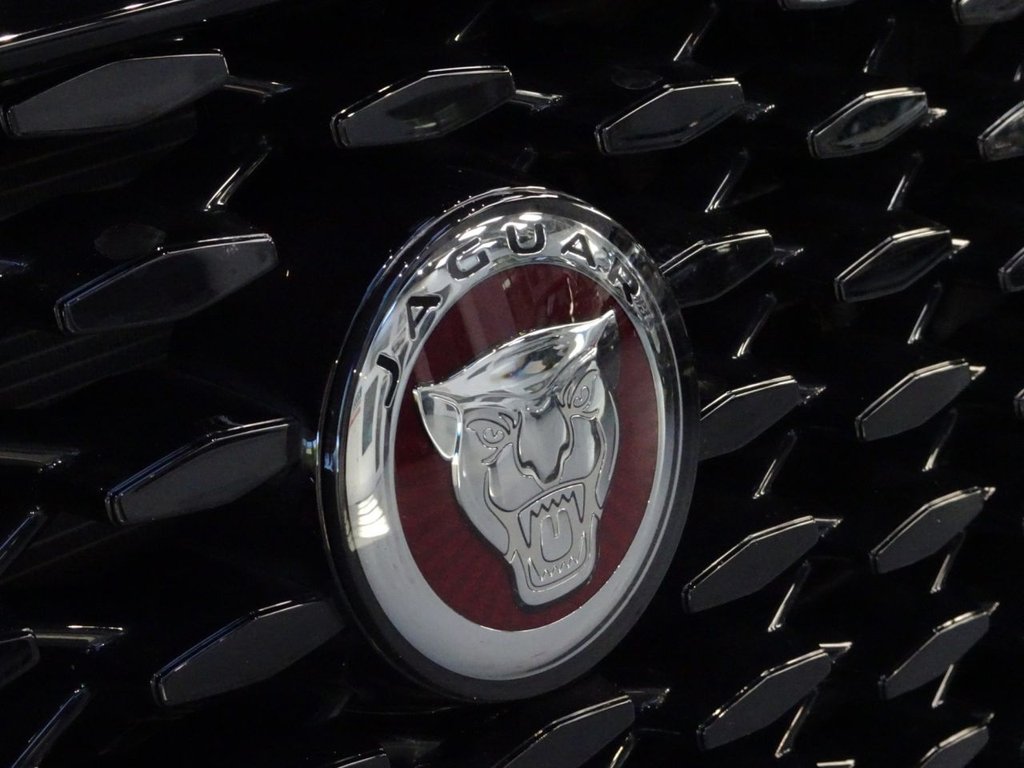 Used Jaguar F-Pace 2022 for sale - 76686296: Photo 13