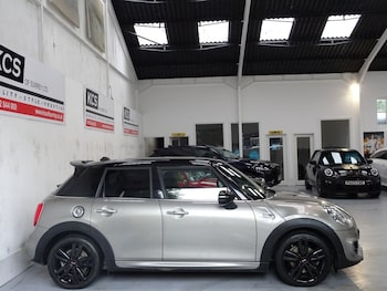 Used MINI Hatch 2019 for sale - 77571546: Photo