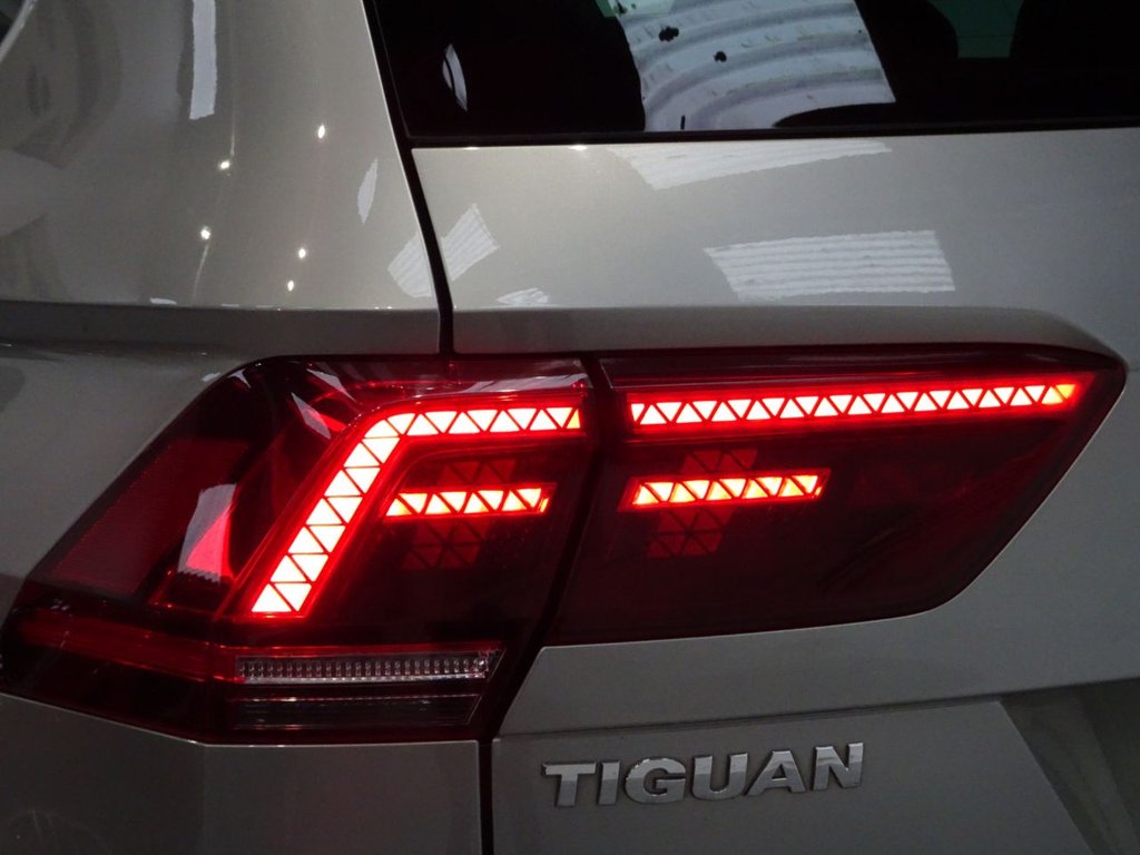 Used Volkswagen Tiguan 2019 for sale - 77642589: Photo 35