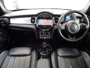 Used MINI Hatch 2023 for sale - 76509409: Photo