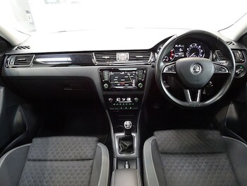 Used Skoda Rapid Spaceback 2016 for sale - 77408660: Photo