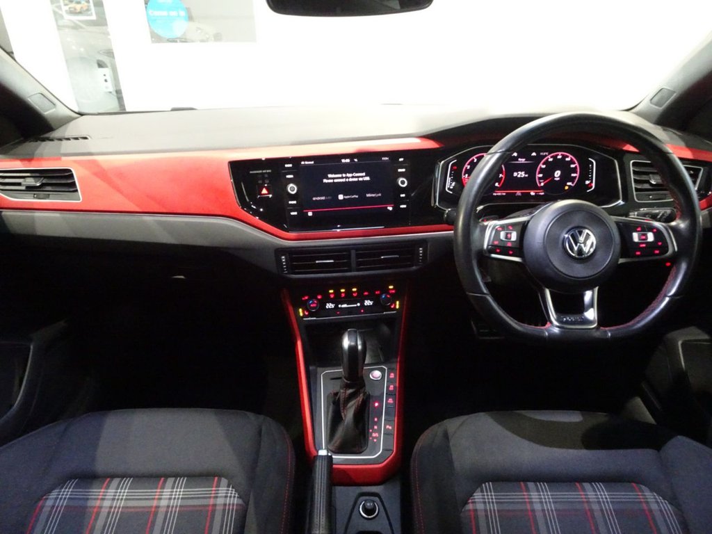 Used Volkswagen Polo 2019 for sale - 76867642: Photo 2