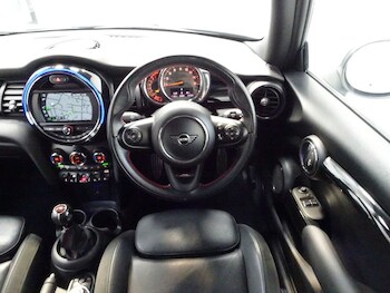 Used MINI Hatch 2019 for sale - 78400979: Photo