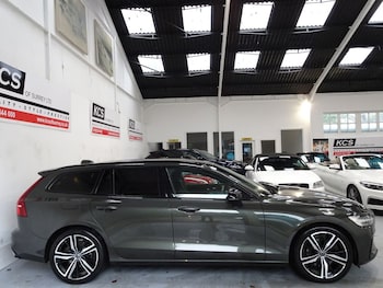 Used Volvo V60 2021 for sale - 76950143: Photo