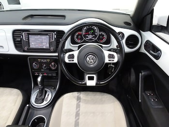 Used Volkswagen Beetle 2018 for sale - 77172007: Photo
