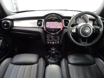 Used MINI Hatch 2023 for sale - 76509519: Photo