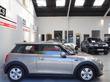 Used MINI Hatch 2019 for sale - 79334288: Photo