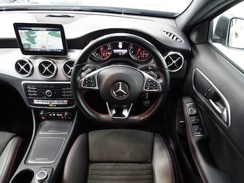 Used Mercedes-Benz GLA 2019 for sale - 77991038: Photo