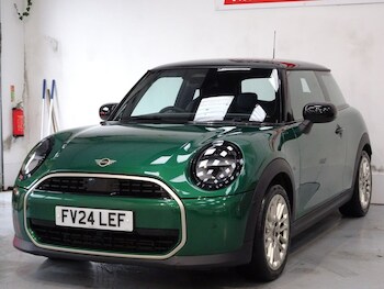 Used MINI Hatch 2024 for sale - 77499501: Photo