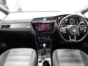 Used Volkswagen Touran 2020 for sale - 78401468: Photo