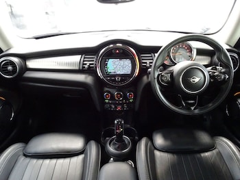 Used MINI Hatch 2019 for sale - 78839461: Photo