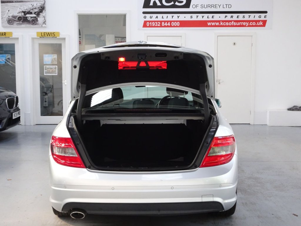 Used Mercedes-Benz C Class 2010 for sale - 77642528: Photo 19