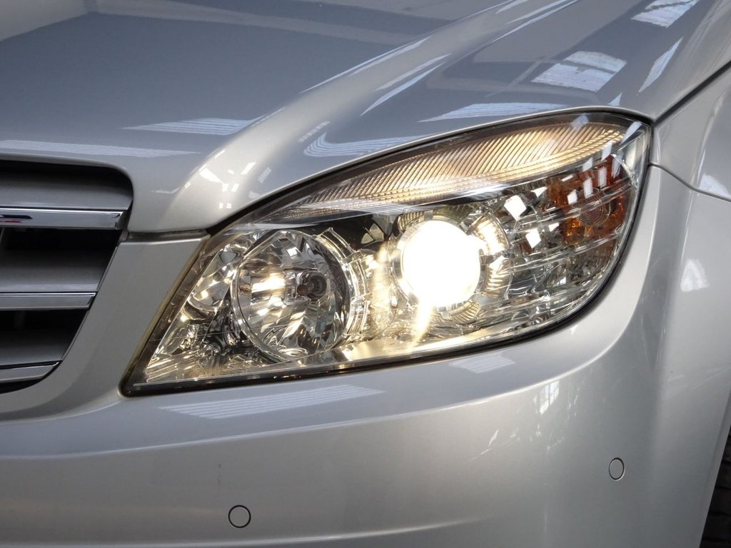 Used Mercedes-Benz C Class 2010 for sale - 77642528: Photo 25