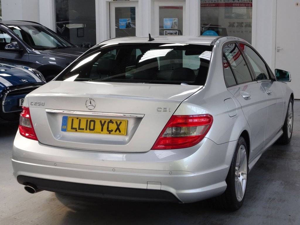 Used Mercedes-Benz C Class 2010 for sale - 77642528: Photo 5