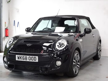 Used MINI Convertible 2018 for sale - 77571580: Photo