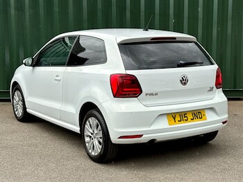 Used Volkswagen Polo 2015 for sale - 78624650: Photo