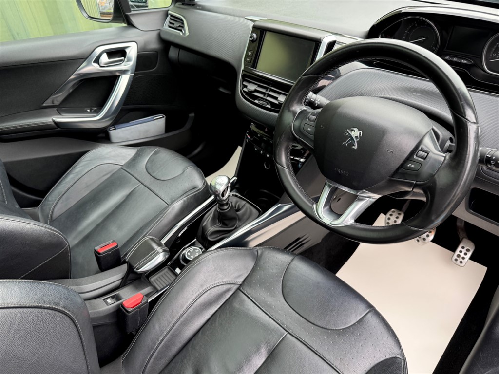 Used Peugeot 2008 2013 for sale - 76355354: Photo 15