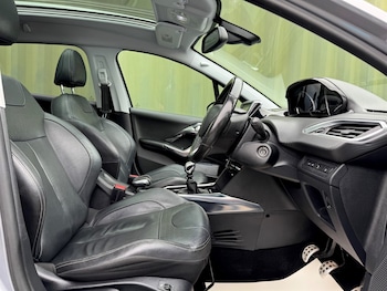 Used Peugeot 2008 2013 for sale - 76355354: Photo