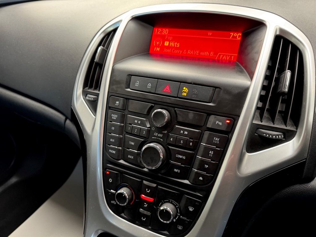 Used Vauxhall Astra 2014 for sale - 76652868: Photo 17