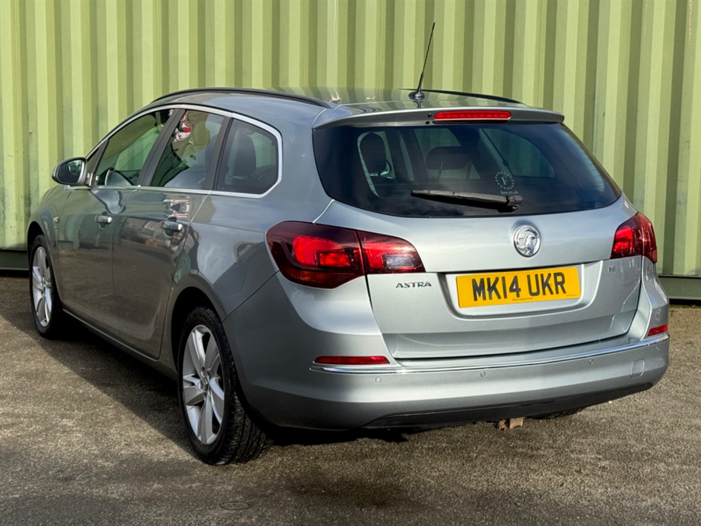Used Vauxhall Astra 2014 for sale - 76652868: Photo 2