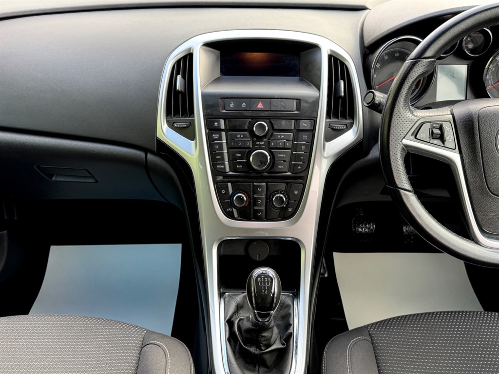 Used Vauxhall Astra 2014 for sale - 76652868: Photo 26