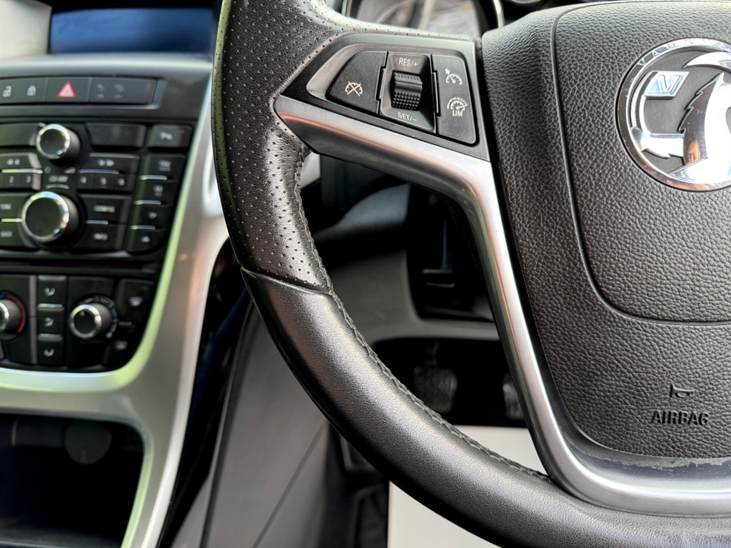 Used Vauxhall Astra 2014 for sale - 76652868: Photo 31