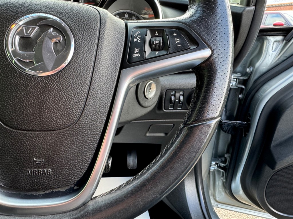 Used Vauxhall Astra 2014 for sale - 76652868: Photo 32