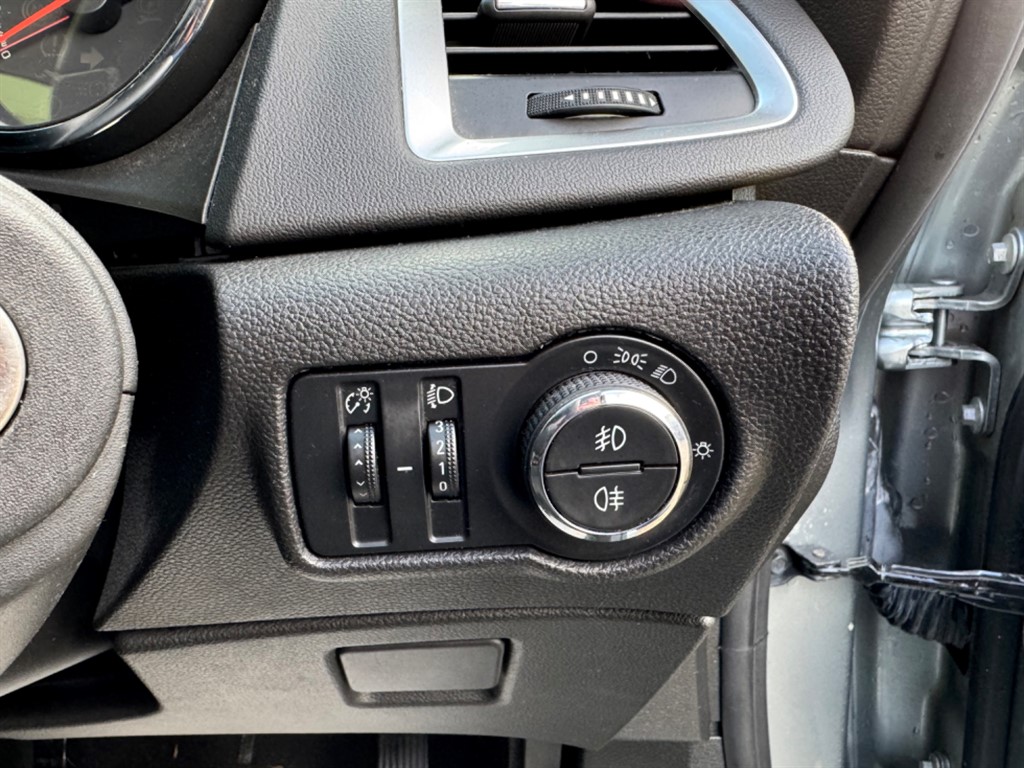 Used Vauxhall Astra 2014 for sale - 76652868: Photo 33