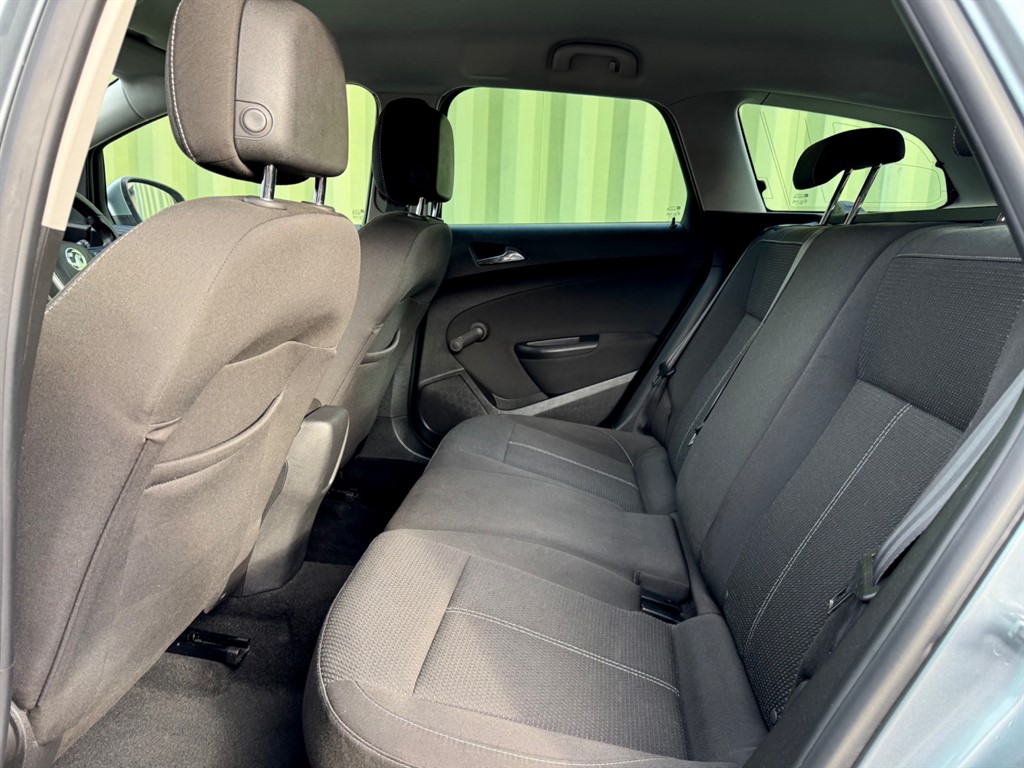 Used Vauxhall Astra 2014 for sale - 76652868: Photo 37