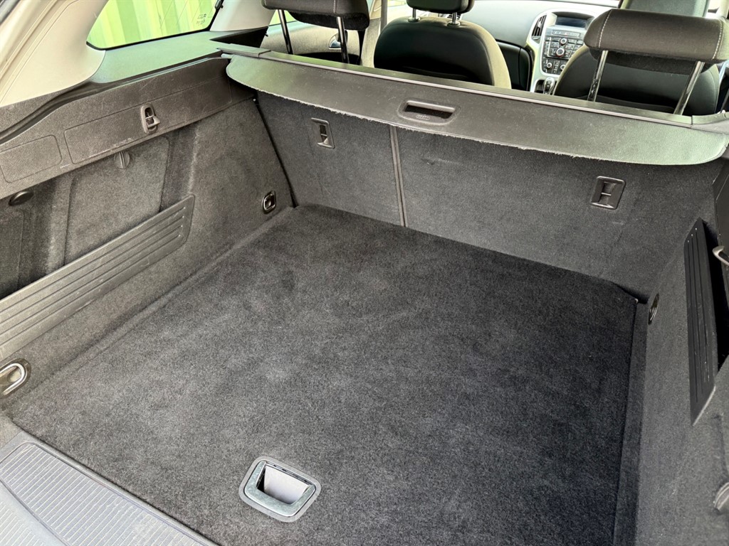 Used Vauxhall Astra 2014 for sale - 76652868: Photo 39