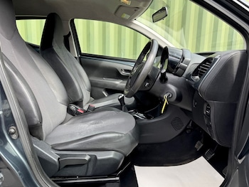 Used Toyota AYGO 2015 for sale - 77193799: Photo